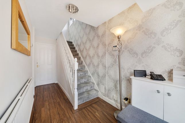 18 Smithy Croft, Bolton photo 3