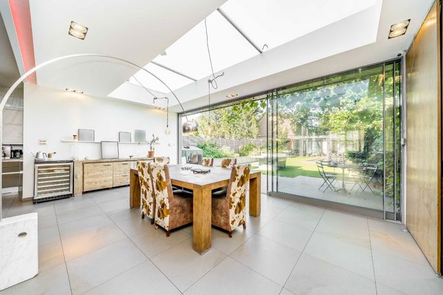 30, Redbourne Avenue, London photo 4