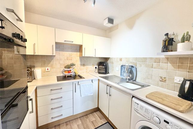 Flat 18, Hamilton Court,, Hinderton Road, Cheshire photo 3
