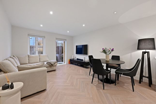 Flat for sale in Church Hill Road, Cheam