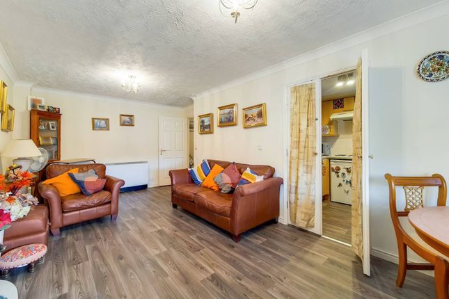1-bed flat on North Street, Bromley, £150,000