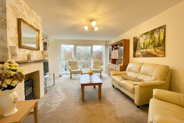 7 Birch Close, Stafford photo 3
