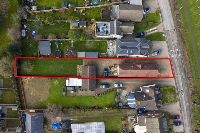 790, Lower Rainham Road, Rainham photo 2