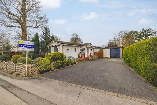 Thumbnail Mobile/park home for sale in The Plateau, Warfield Park, Bracknell
