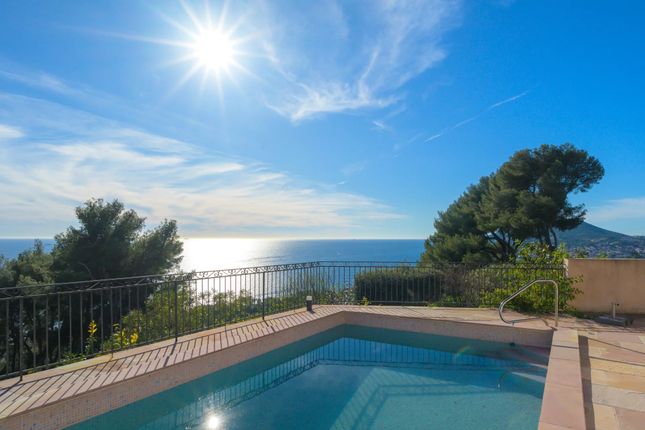 Thumbnail Villa for sale in Carqueiranne, Provence Coast (Cassis To Cavalaire), Provence - Var