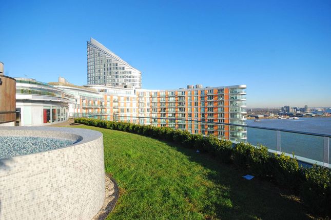 Thumbnail Flat for sale in New Providence Wharf, Canary Wharf, London