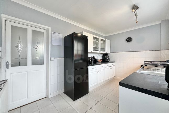 3, Houston Crescent, Dalry photo 3