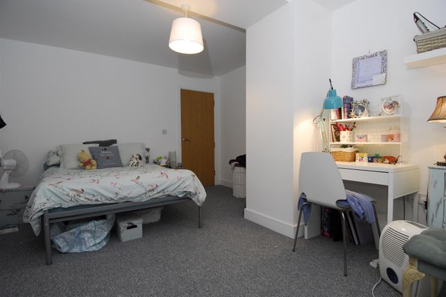 Flat to rent in Quaker Lane, Flat 1, Plymouth
