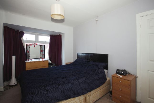 Terraced house for sale in Taylor Avenue, Leamington Spa, Warwickshire