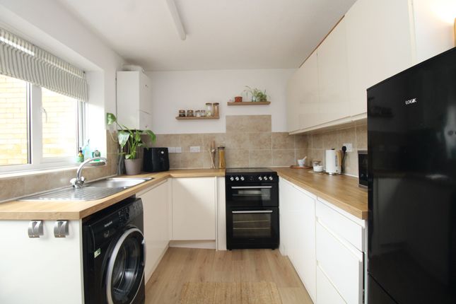 24 Furness Close, Paignton photo 3