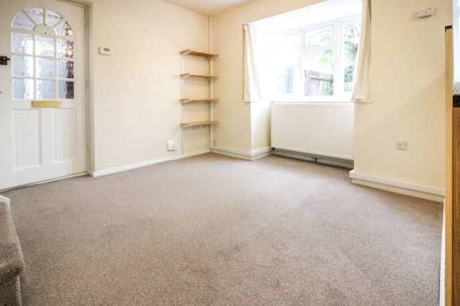 Warwick Court, Bicester photo 4