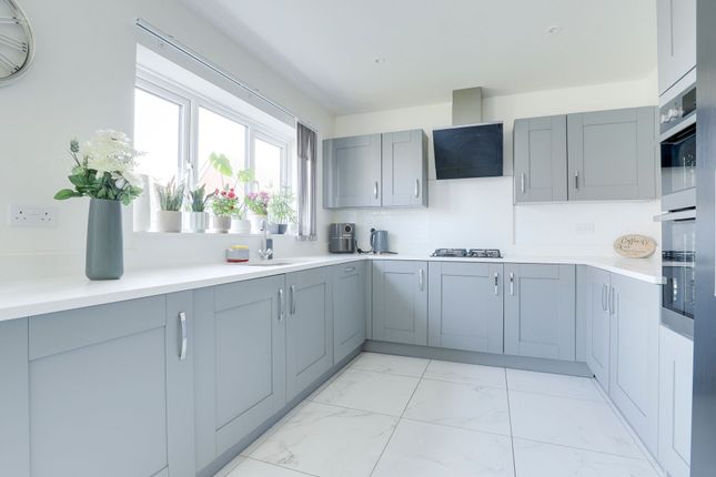 5 Jubilee Road, Nottingham photo 3