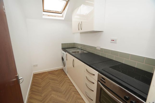 Flat 5, 120 Seymour Road, Bolton photo 5