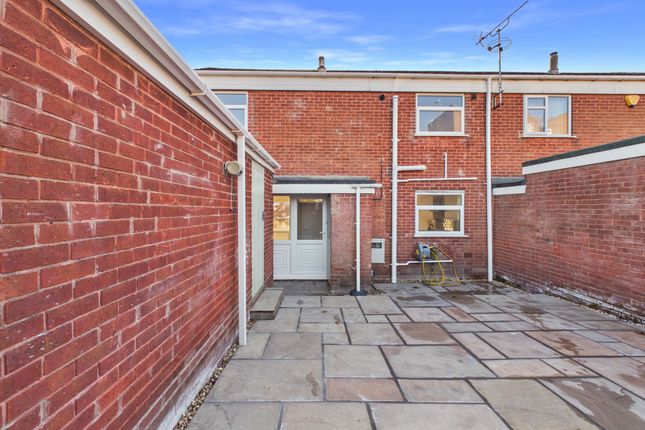 7 Greenacre Road, Worksop photo 2