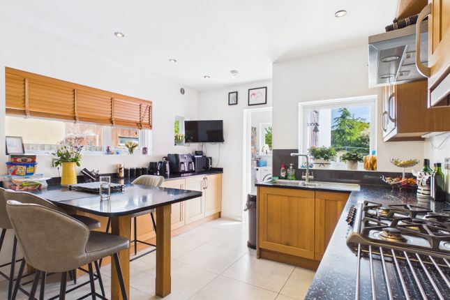21, Park Avenue, Berkshire photo 4