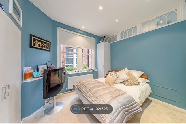 Flat to rent in Lauderdale Mansions, London
