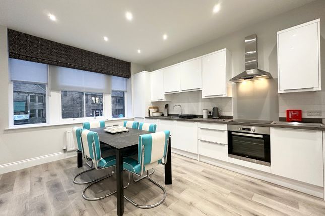 4A, Towngate, West Yorkshire photo 5