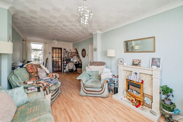 27, Tan Lane, GREAT YARMOUTH photo 4