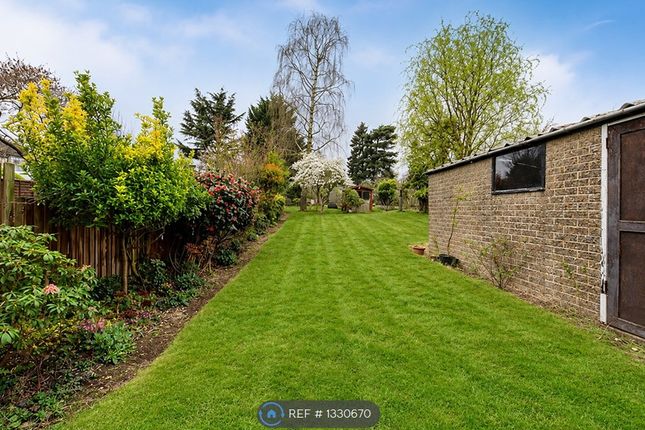Middleton Drive, Pinner photo 3