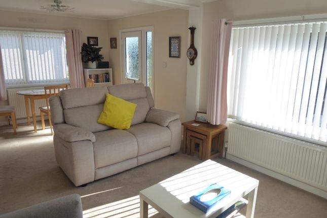 3, Broughton Park, Shoreditch, Taunton, Somerset photo 3