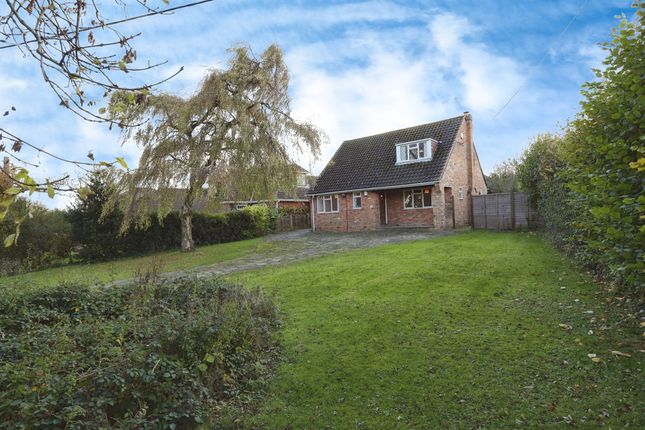 Detached house for sale in Berkeley Avenue, Chesham