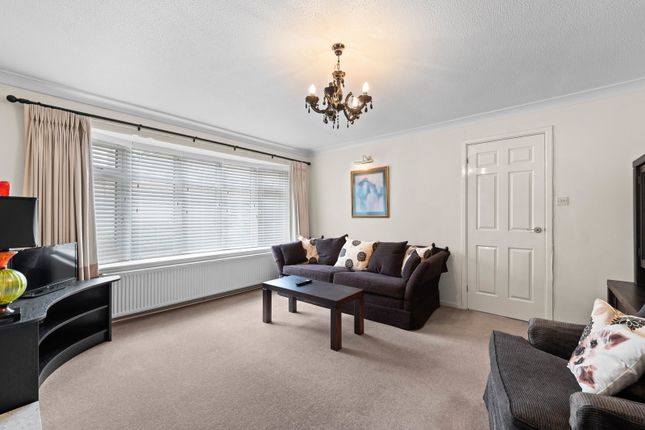 2, Curlew Rise, Rotherham photo 4