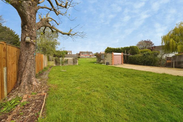 211, Hucclecote Road, Gloucester photo 3