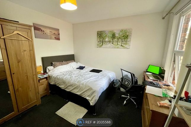 Room to rent in Edge Lane, Fairfield, Liverpool
