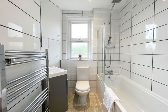 29 Riley Road, Brighton photo 3