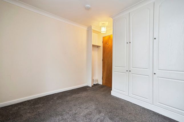 Dominion Close, LEEDS photo 4