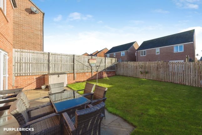 16, Saunton Gardens, Cramlington photo 4