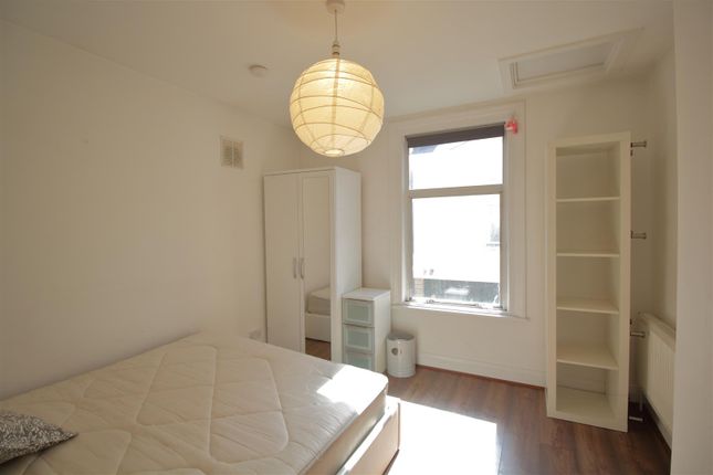 8, Trelawn Road, Brixton photo 4