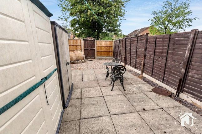 13, Blackthorn Drive, Leicester photo 4