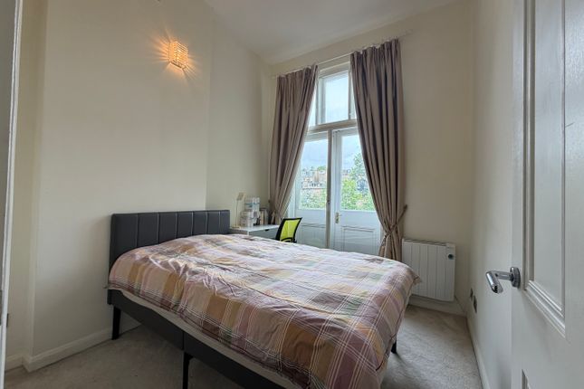 3, Sinclair Road, London photo 2