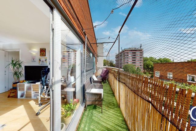 Flat 12, Naish Court, 56 Bemerton Street, London photo 2