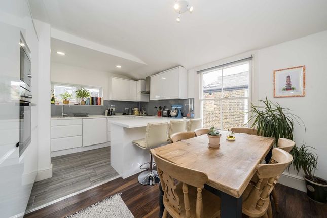 Maisonette for sale in Burnbury Road, London