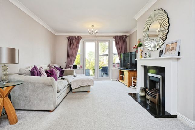 2, Coombe Drive, Shepherdswell photo 4