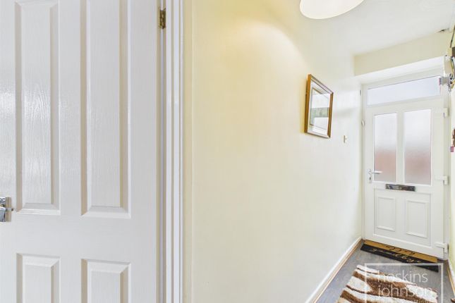 15, Thompson Villas, Pontypridd photo 2