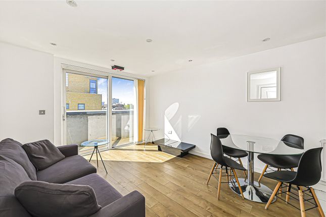 Flat 403, Lime View Apartments, 2, John Nash Mews, London photo 2
