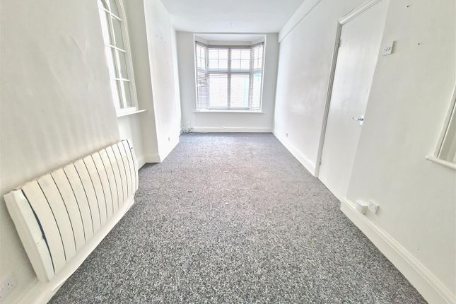 Flat 1, 3, Duke Street, Margate photo 2