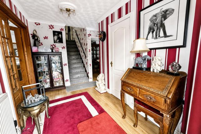 50 Hampton Court Road, Cardiff photo 4