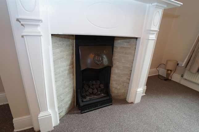 14, Hall Road, Bradford photo 5