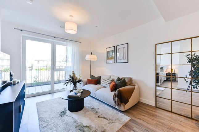 Studio flat on Fulham Reach, Hammersmith, £584,000