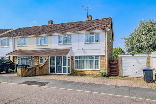 Semi-detached house for sale in Fouracres Drive, Hemel Hempstead