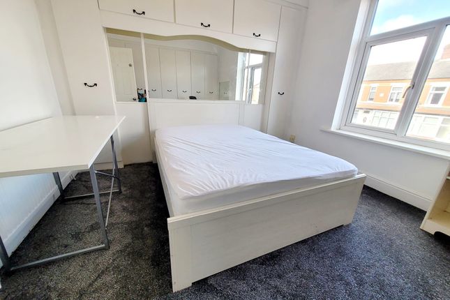 286, Salford photo 5