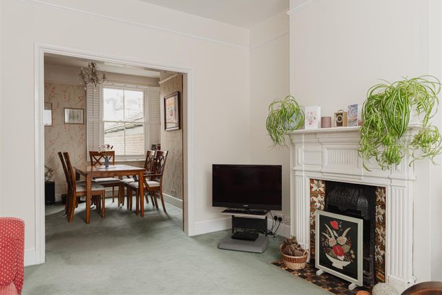 1, Deerings Road, Reigate photo 4