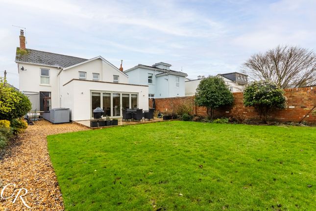 10 Libertus Road, Cheltenham photo 4