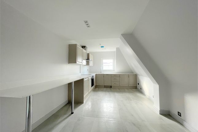 Flat for sale in Orchard View, Broadway, Didcot