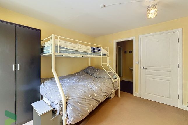 32, Weavers Mews, Darwen photo 4