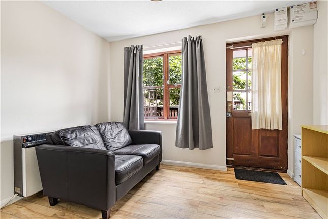 10, Kerridge Close, Cambridge photo 2